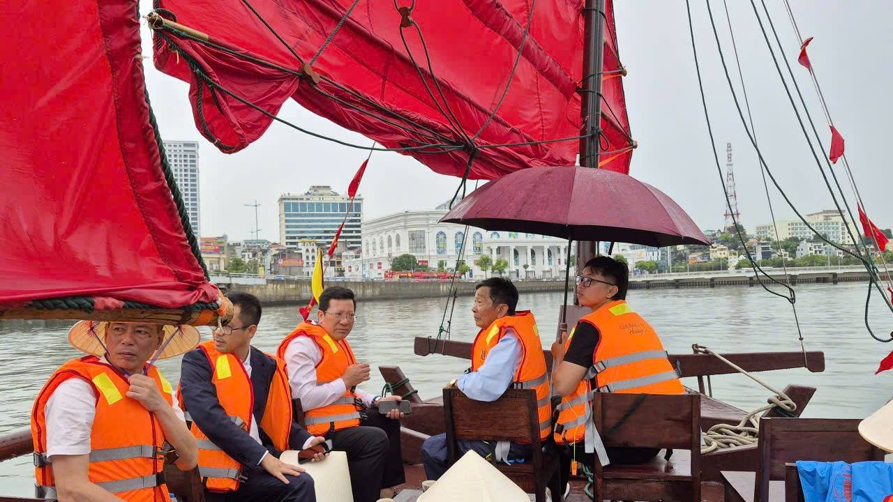 1782786786_bac-vach-sailing-cruise (3).jpg